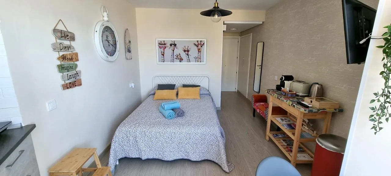 Apartment Maite Vacances , Luminoso Estudio Junto Al Mar Benalmadena Spain