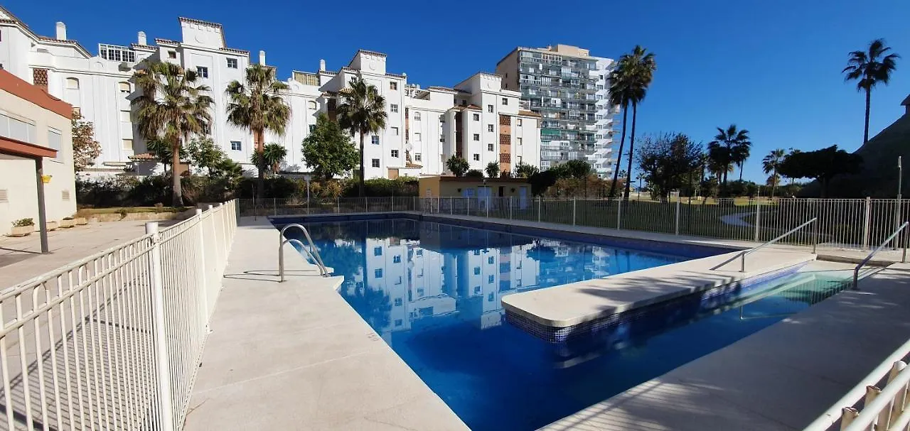 Maite Vacances , Luminoso Estudio Junto Al Mar Benalmadena 0*,