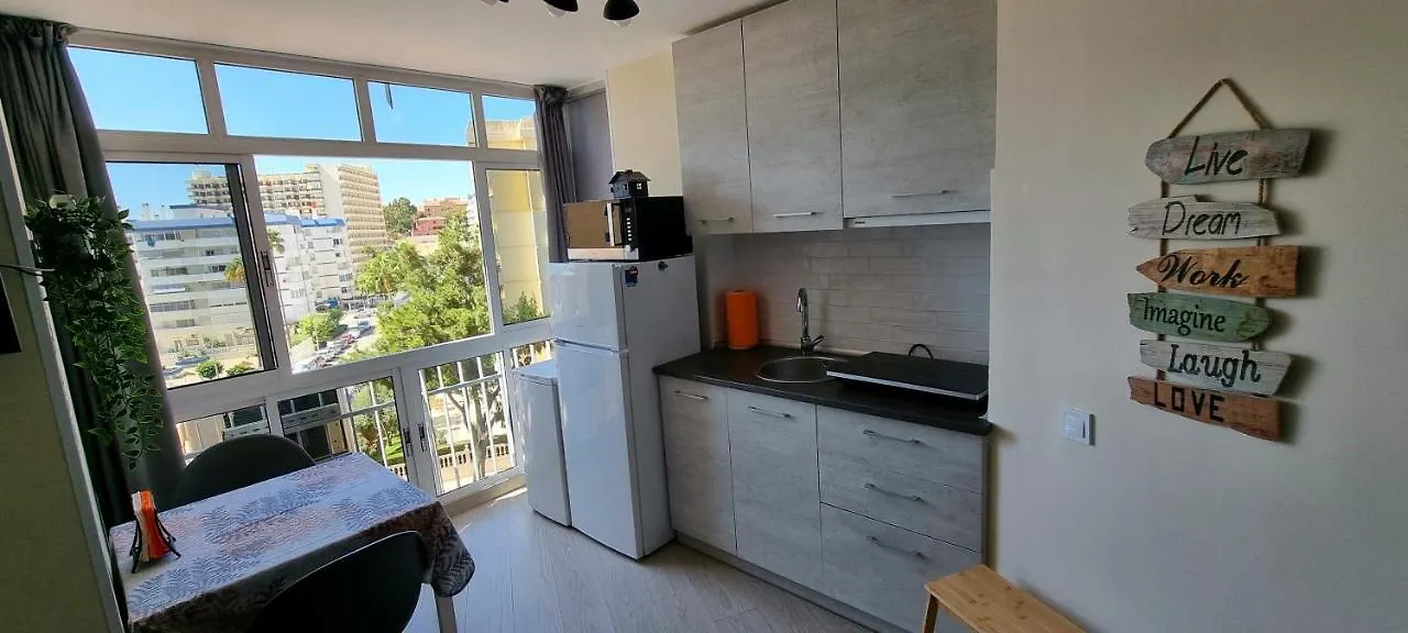 Maite Vacances , Luminoso Estudio Junto Al Mar Benalmadena Spain